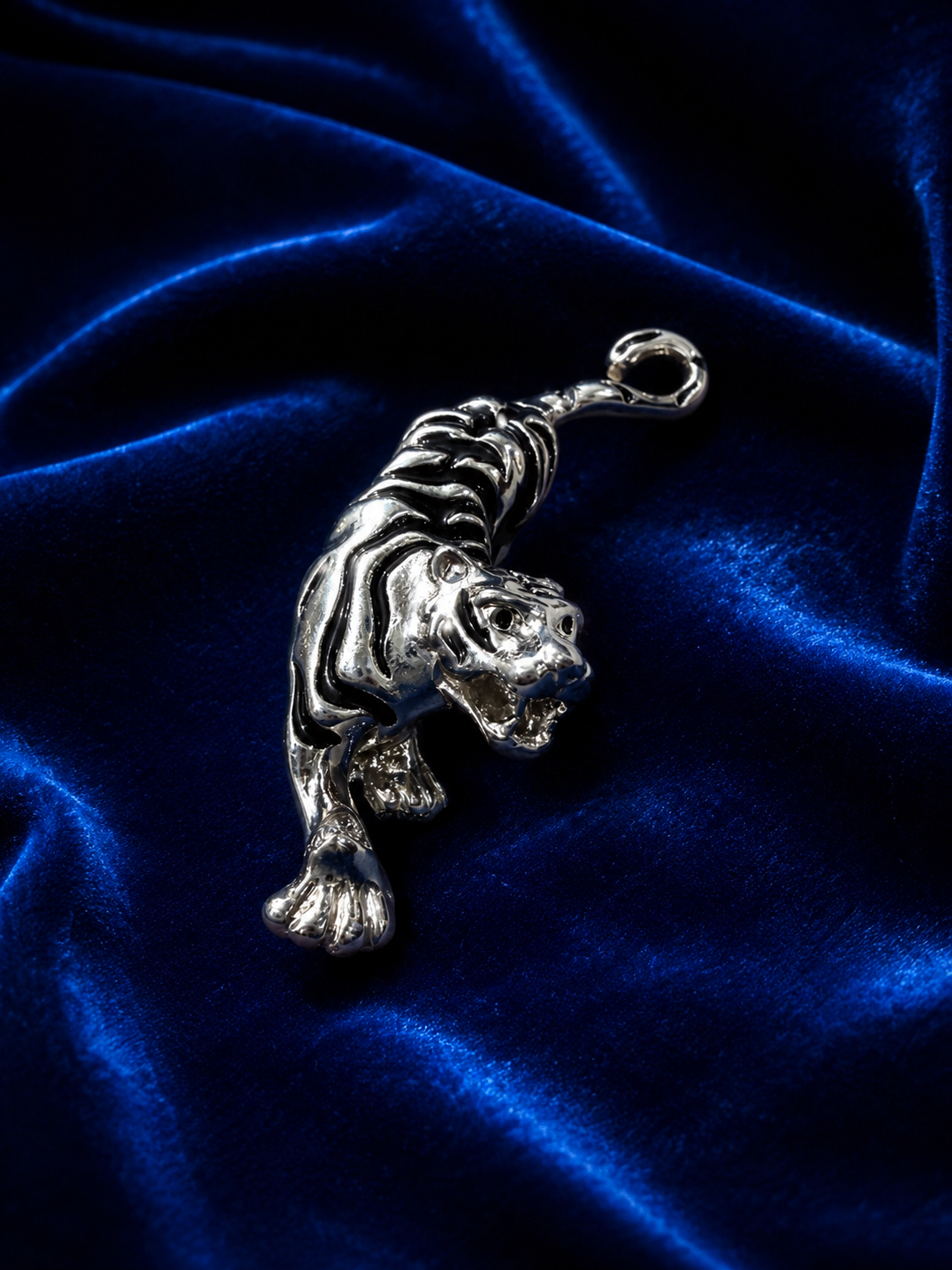 Tiger Design Jodhpuri Brooch