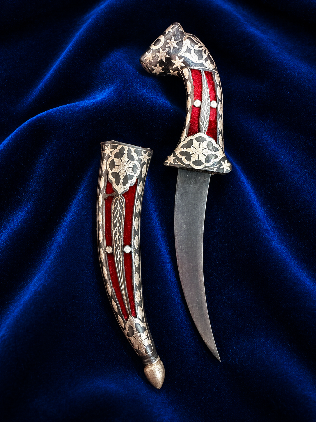 Lion Head Katar with Silver Work & Red Velvet Scabbard – 7 Inch