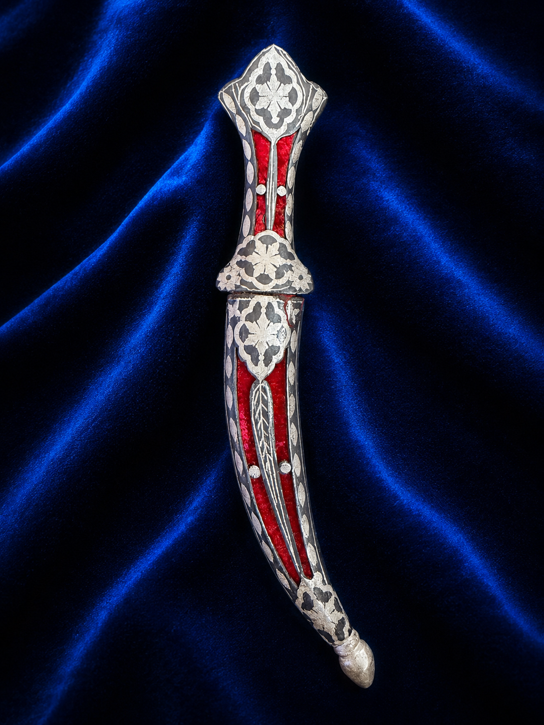 Diamond Design Katar with Silver Work & Red Velvet Scabbard – 7 Inch