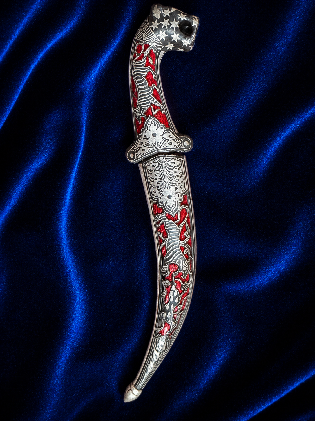 Lion Face Katar with Silver Work – 10 Inch