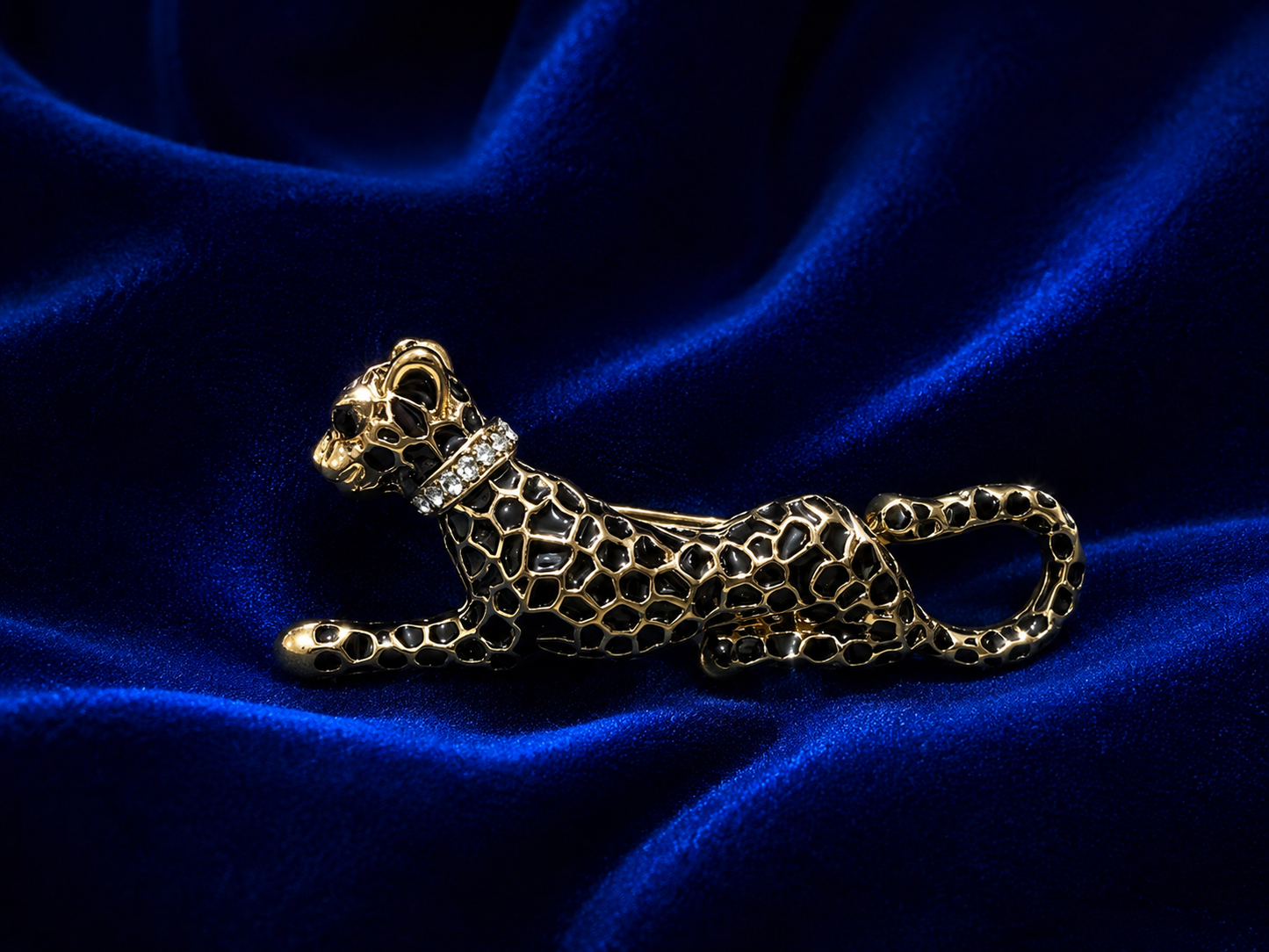 Leopard Design Jodhpuri Brooch